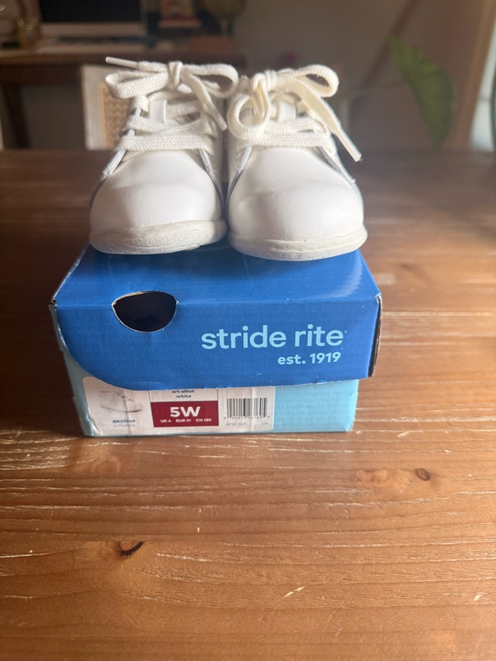 Stride Rite White Toddler Lace-Up Dress Shoes